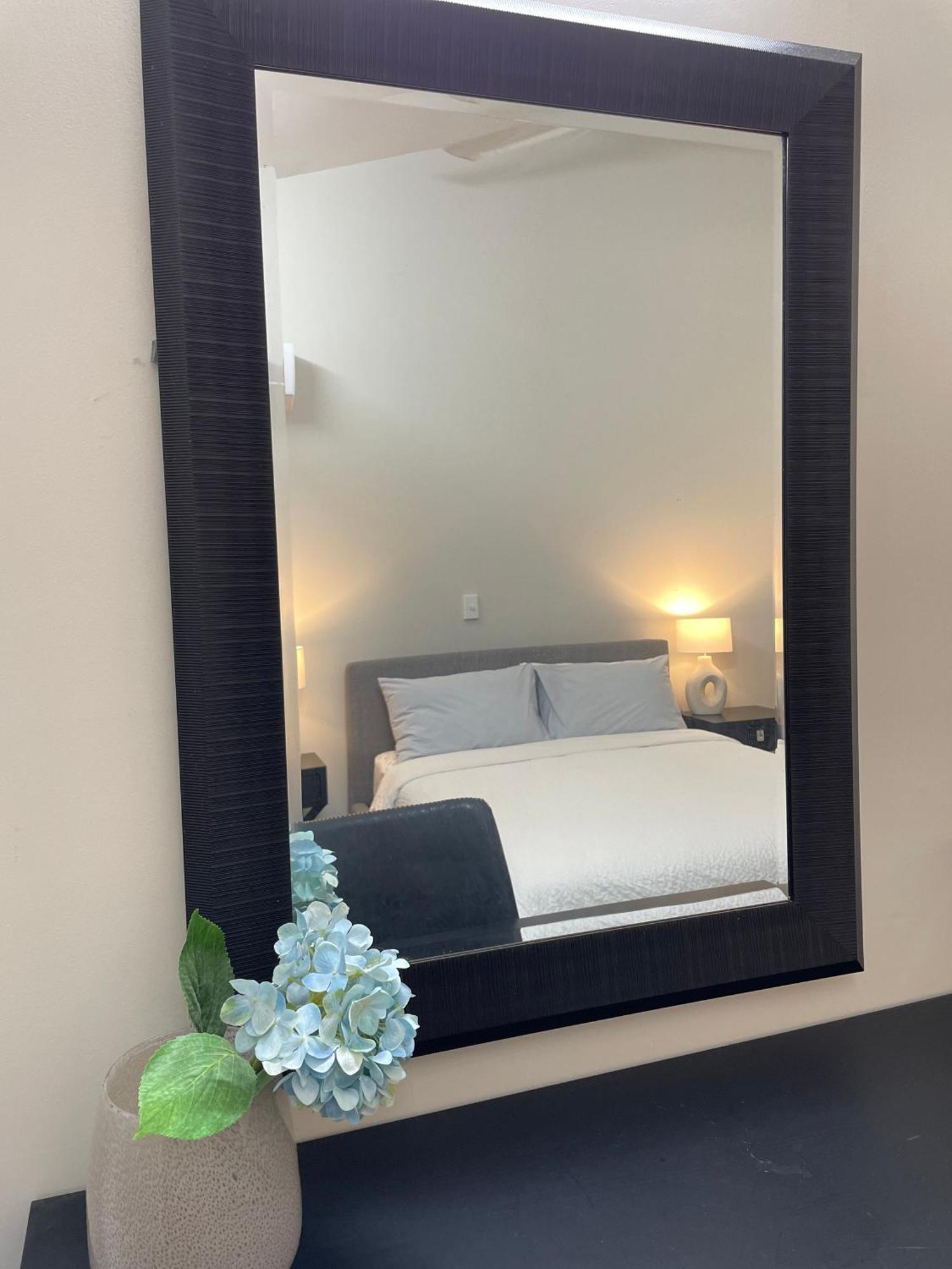 Nolan Garden House In Whitfield Hotel Stratford Room photo