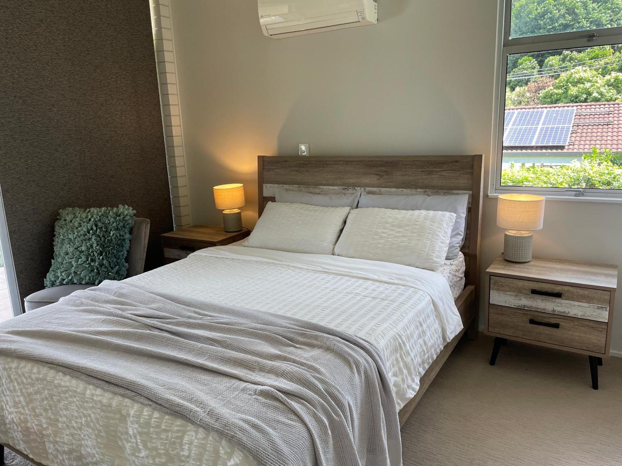 Nolan Garden House In Whitfield Hotel Stratford Room photo